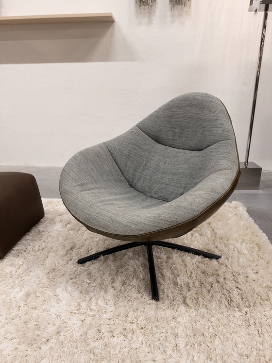 Label van den Berg Hidde Armchair With pouf, Leather, Green (photo 6 of 11)