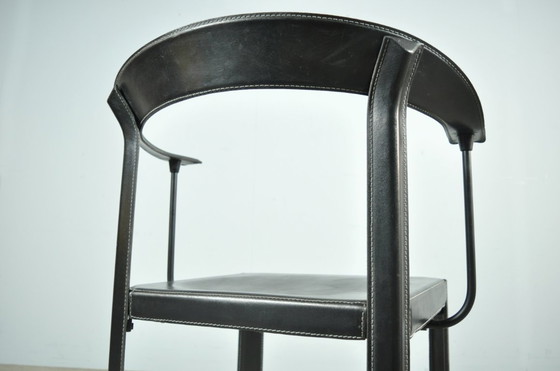Image 1 of Italiaanse postmoderne vintage leren eettafelstoelen, 1980s