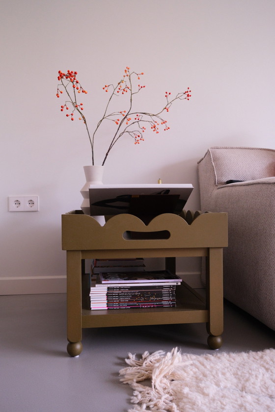 Image 1 of Scallop coffee table - The Craftsmen Collection
