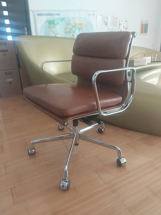 Image 1 of Vitra Eames EA217 cognackleurig leer