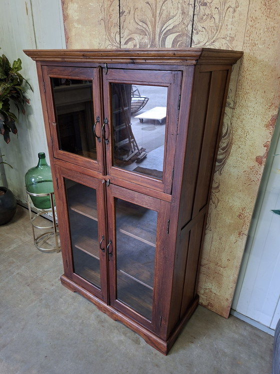 Image 1 of Vitrine ancienne en teck, meuble à vaisselle, meuble mural, dimensions 82x39cm et 137cm de hauteur.