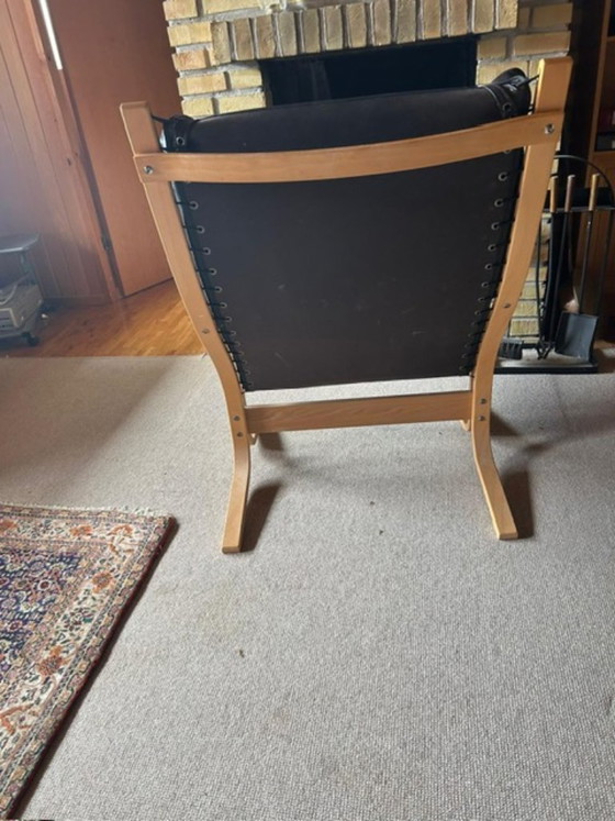 Poltrona Siesta (Ingmar Relling) in legno e pelle, Moka/Nero, con braccioli, Westnofa, Poltrone, Scandinavian (foto 3 di 5)