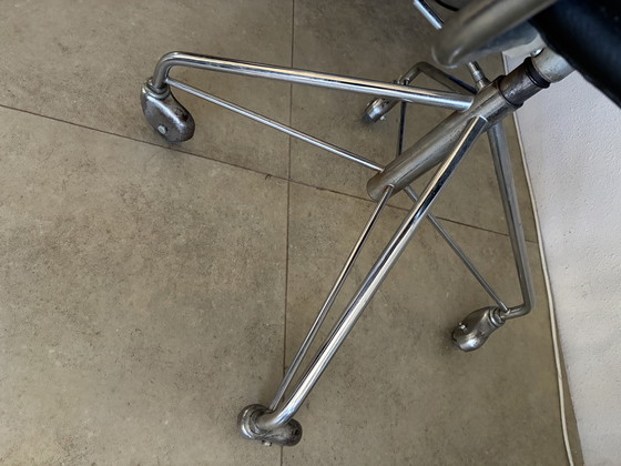 Image 1 of Fritz Hansen série 7 modèle 3217 design Arne Jacobsen (1960)