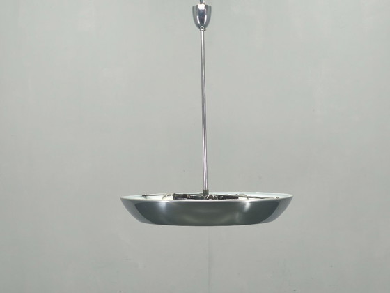 Image 1 of Lámpara de araña Bauhaus con forma de ovni, de Drupol, colgante de cristal cromado, década de 1940.