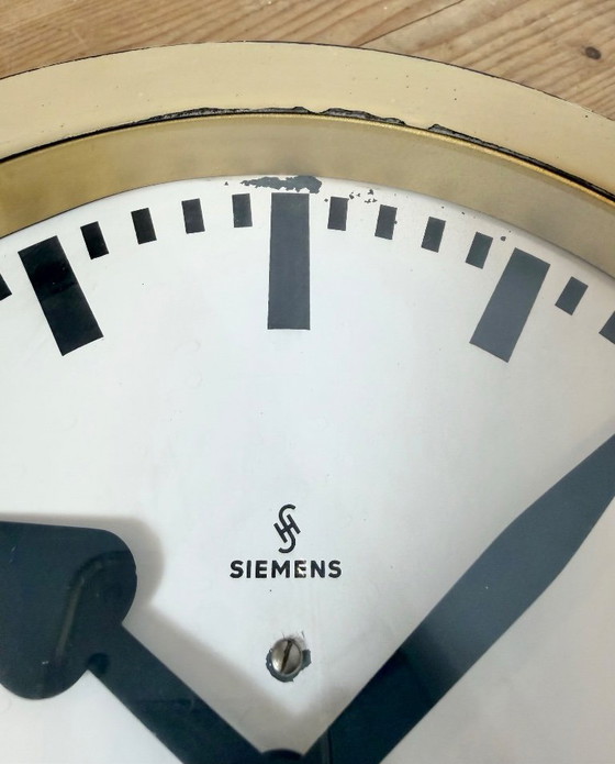Image 1 of Beige Industriewanduhr von Siemens, 1950er Jahre