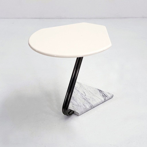 Bijzettafel met marmeren voet, La Palma, jaren 80