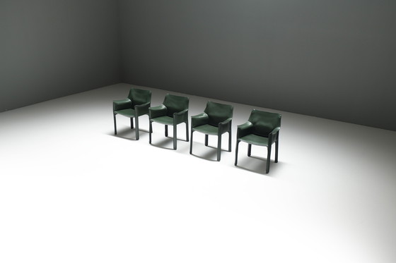 Image 1 of Ensemble vintage de rares chaises Cab 413 vert foncé par Mario Bellini - Cassina Italy