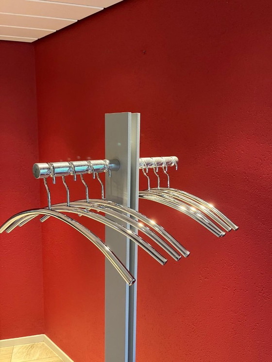 Image 1 of Cascando Standappendiabiti da terra per 8 grucce