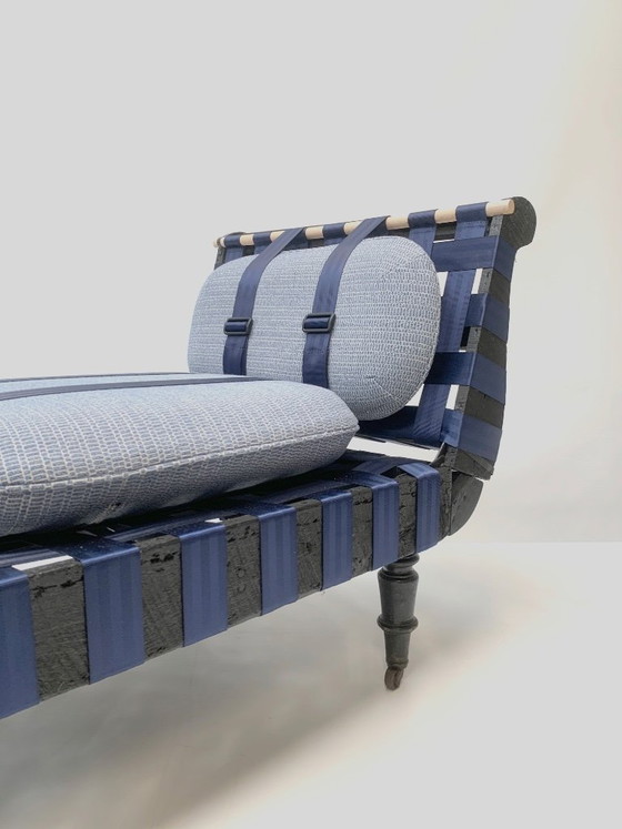 Image 1 of Chaise longue antica, circa 1870 – completamente restaurata con visibile maestria artigianale tradizionale.