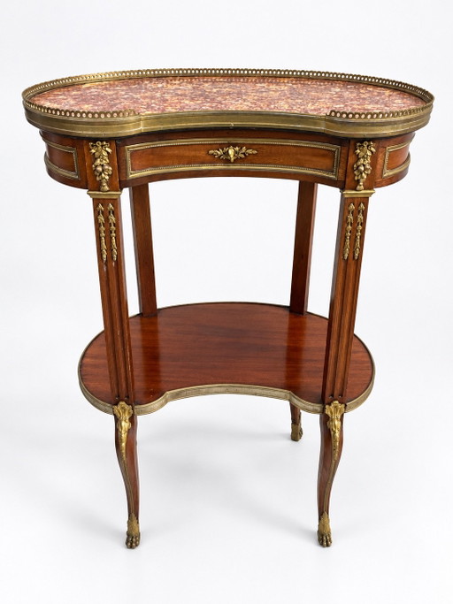 Table rognon en acajou, marbre brocatelle et bronzes dorés, style Transition