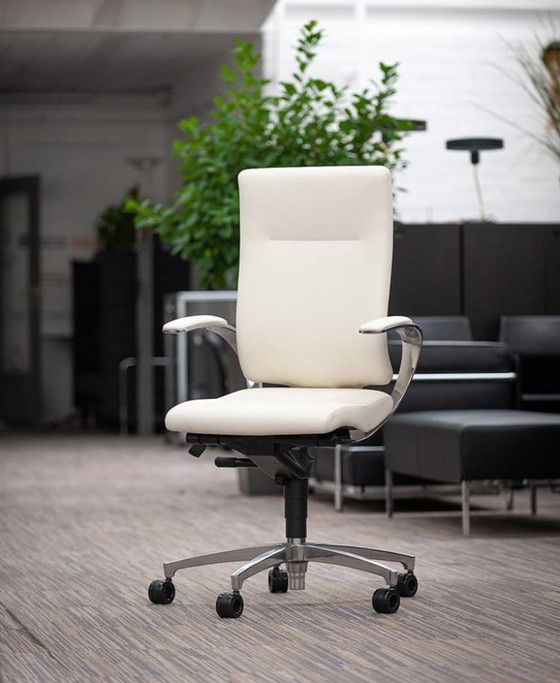 Image 1 of Dauphin In Touch 5440 Directiestoel