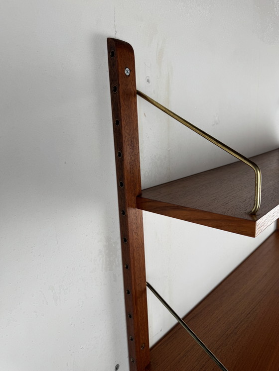 Image 1 of Meuble mural Poul Cadovius Royal System – Élégance en teck danois