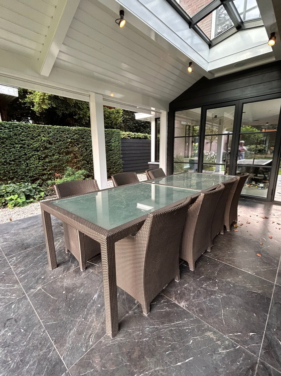 Set da esterno Dedon. Tavolo con 8 sedie – Set da giardino, Vetro, Plastica (photo 5 of 7)