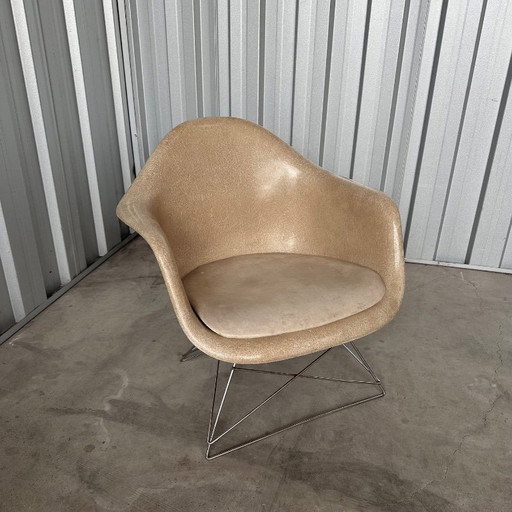 Poltrona Eames LAR, Charles Eames e Ray Eames, Herman Miller