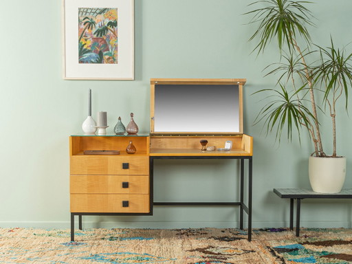 Halverwege de eeuw kaptafel
