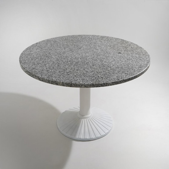"Vienna" tafel met granieten blad van Peter Noever voor Zanotta, jaren 70 – Eettafels, Marble, Metal (photo 2 of 13)