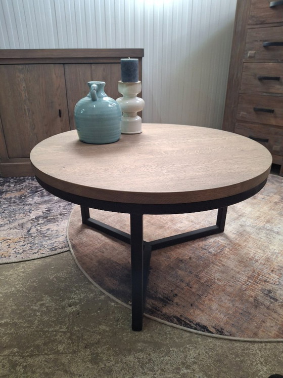 Image 1 of Robust coffee table made of solid oak and metal base