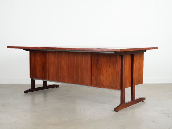 Image 1 of Bureau en palissandre, design danois, années 1970, production : Danemark