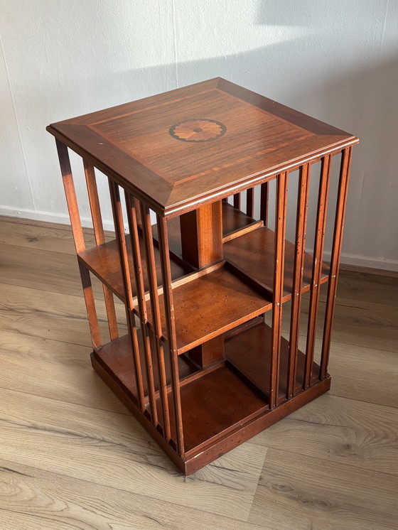 Image 1 of Antieke boekenmolen