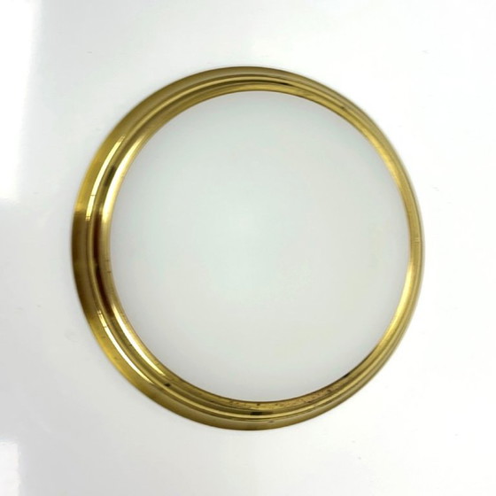 Ronde Glashütte Limburg plafondlamp uit de jaren 70, gemaakt van messing en wit glas. – Plafondlampen, Brass (photo 9 of 9)