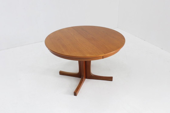 Image 1 of table à manger ronde extensible vintage danoise