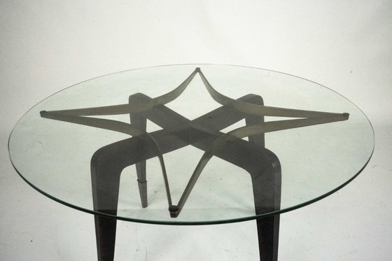 Image 1 of Rare table basse ronde du milieu du siècle, signée Paolo Buffa, Italie, années 1950.