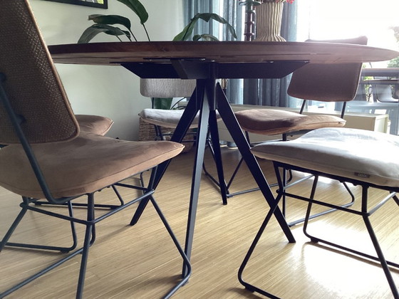 Image 1 of table à manger ronde en noyer