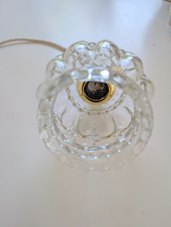 Image 1 of Magnifique suspension en verre vintage