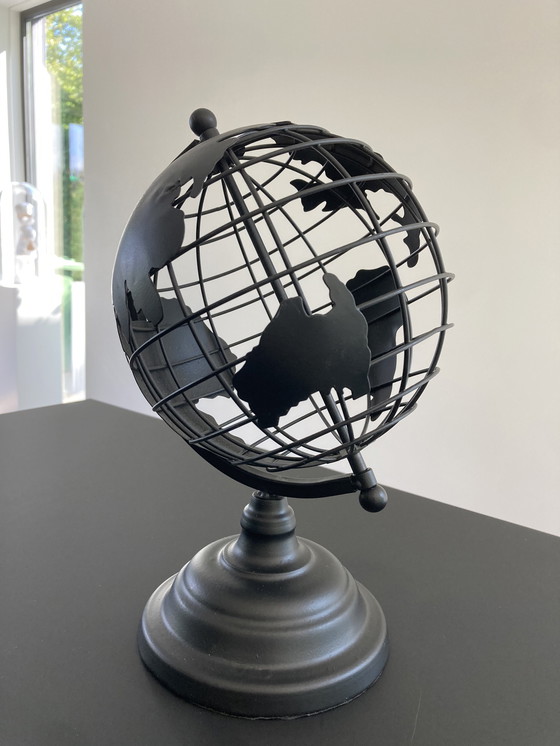 Image 1 of Globe terrestre moderne