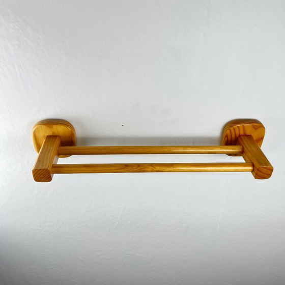 Image 1 of Minimalistischer Handtuchhalter aus Kiefernholz, 1970er/80er Jahre, quadratische Befestigung