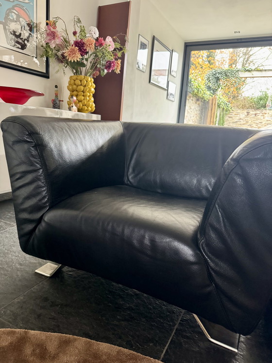 Image 1 of Zwarte lederen fauteuil 
