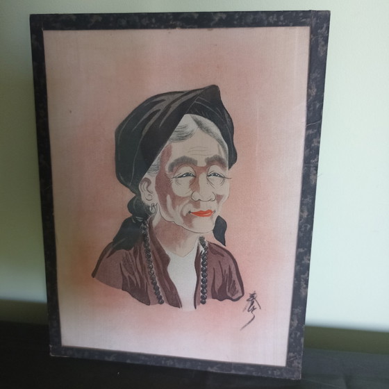 Image 1 of Antiek Vietnamees portret op zijde & hout (jaren 50) – Uniek mid-century