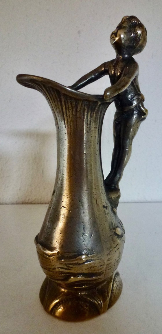 Image 1 of Jarrón Art Nouveau con putti