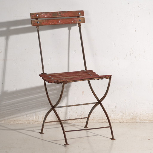 Vintage Opvouwbare Tuinstoel van Hout en IJzer – Centraal-Europa, circa 1950