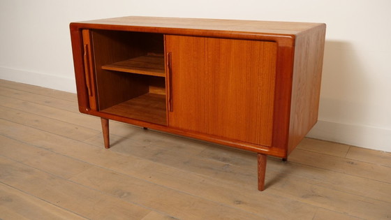 Image 1 of Vintage sideboard with sliding doors | Audio furniture | Teak