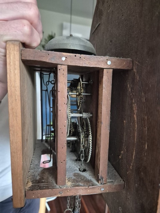 Image 1 of Authentique horloge de chaise frisonne – peinte à la main, XIXe siècle, avec poids