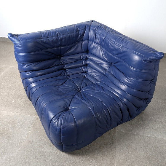 Image 1 of Michel Ducaroy Ligne Roset Ecksofa aus blauem Togo-Leder, Frankreich, 1980er Jahre