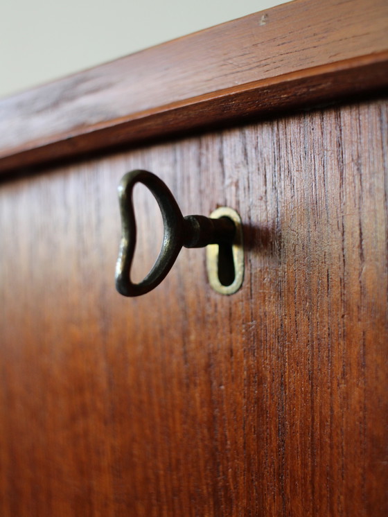Image 1 of Vintage Deense ladekast in teak