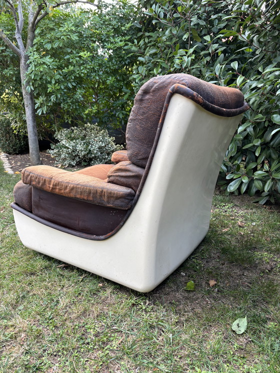 Image 1 of Fauteuil Airborne par Michel Cadestin
