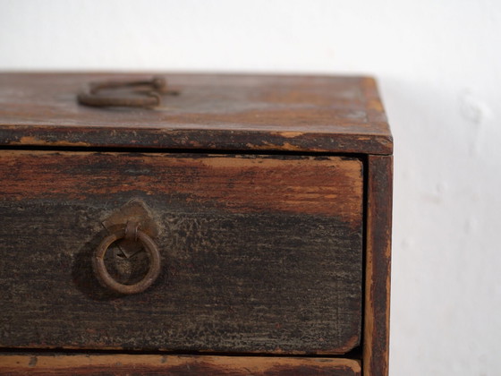 Antica cassettiera giapponese piccola laccata con due cassetti – Giappone, circa 1910 – Cassettiere, Leather (photo 28 of 40)