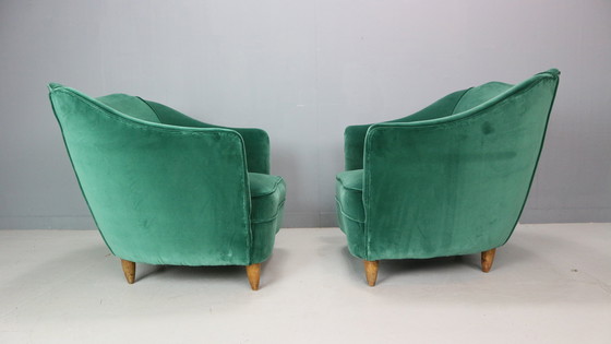 Image 1 of Pair of velvet armchairs in the style of Gio Ponti, Italy 1940s
