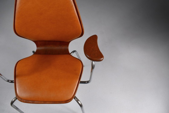 Vintage armchair by Øivind Iversen for Møre Lenestolfabrikk, Norway 1956 – Leather (photo 5 of 11)