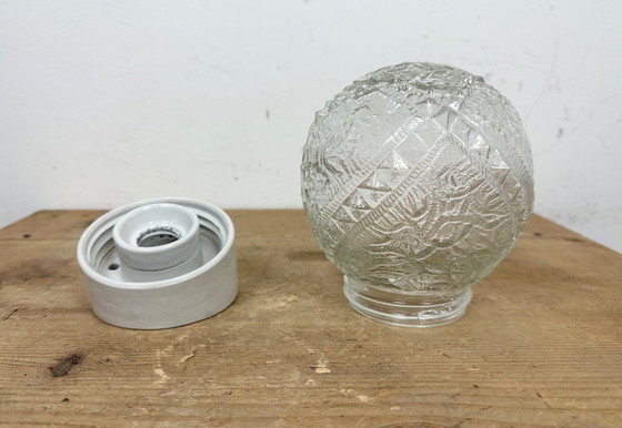 Image 1 of Applique murale vintage en porcelaine blanche, années 1970