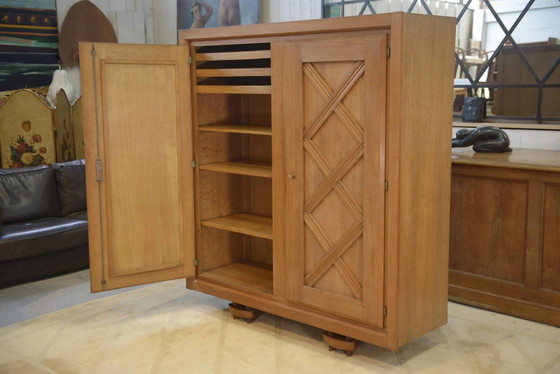 Armadio in rovere biondo con motivo a tratteggio incrociato geometrico degli anni '40. – Vintage (photo 10 of 15)