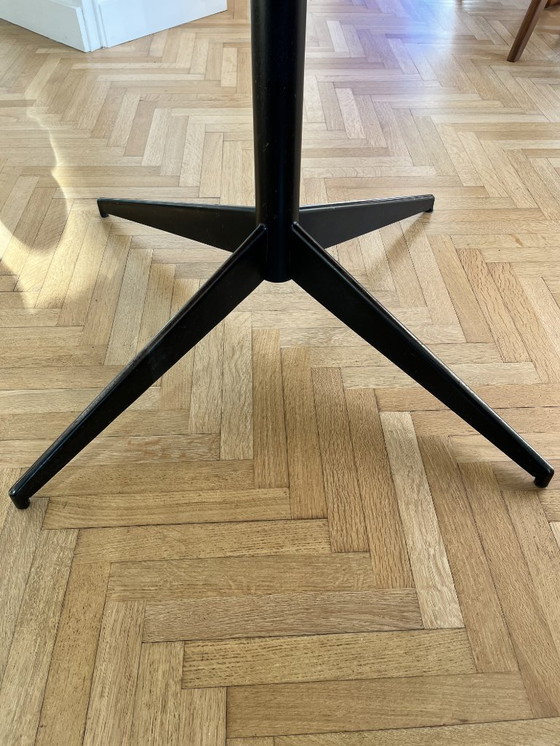 Image 1 of Mesa redonda Diseñador Ignazio Gardella 