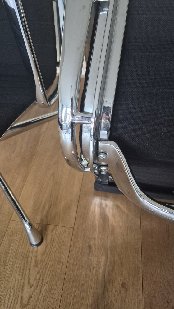 Image 1 of 2 x vitra eames stoelen