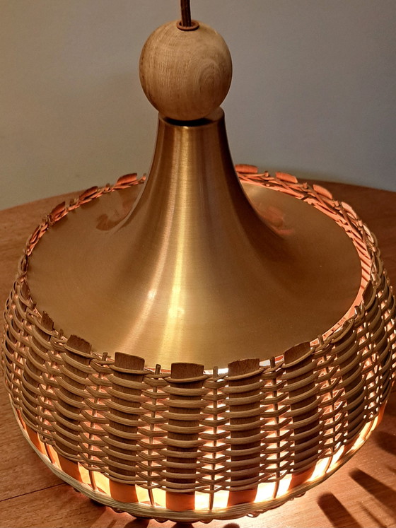 Image 1 of Lámpara colgante Doria, años 70, latón y teca, aspecto tejido, muy buen estado.