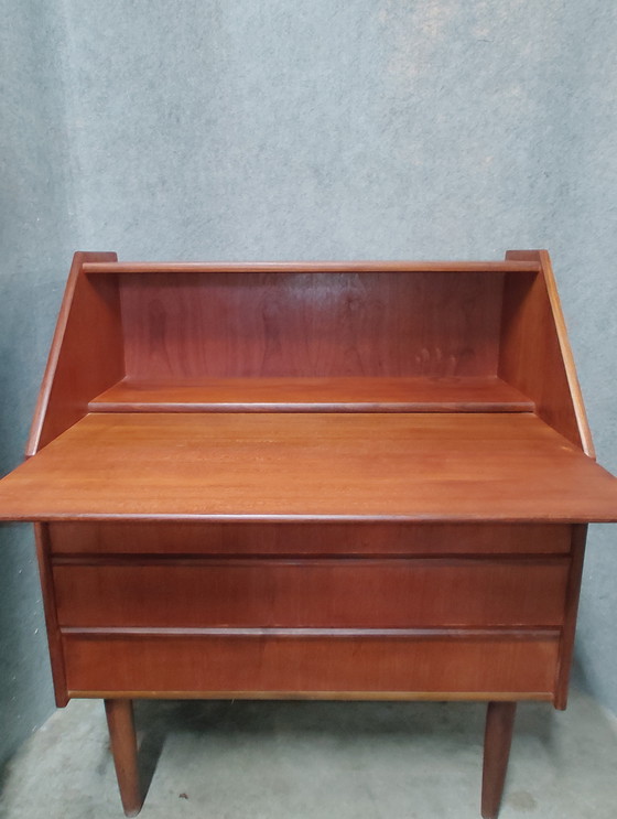 Image 1 of Sekretär