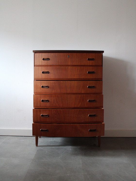 Image 1 of Vintage Danish chest of drawers in teak