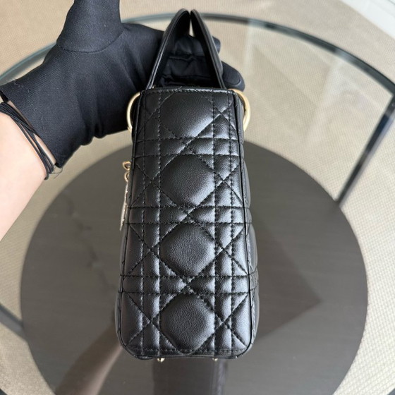 Image 1 of DIOR LADY SMALL - CANNAGE LAMMLEDER SCHWARZ GOLDENE BESCHLÄGE